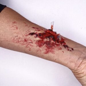 3. Effetti Speciali (Lezioni Singole) - Taglio con Wax con inserimento vetro